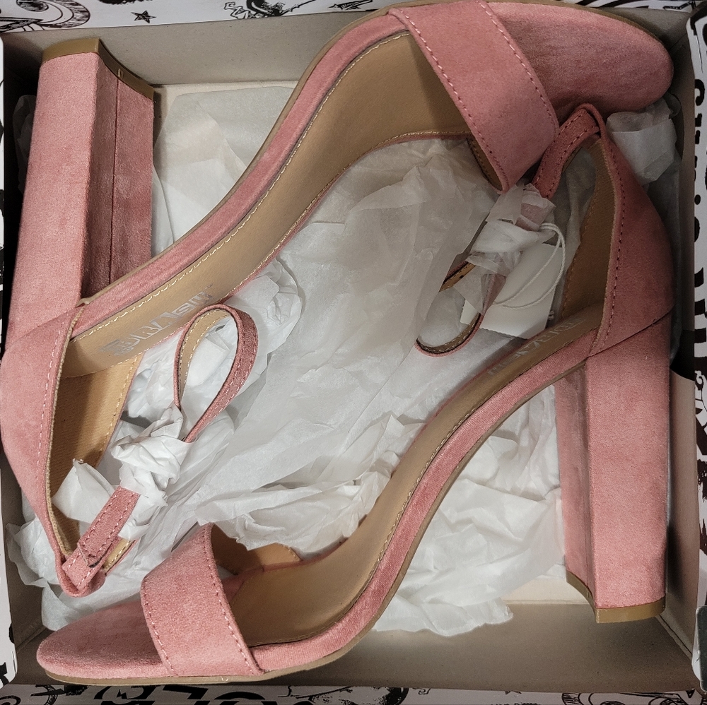 WW Trash Houston Heels